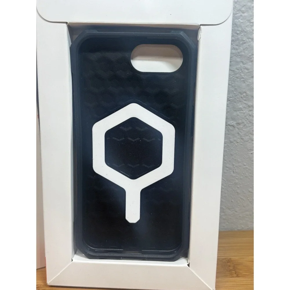 UAG iPhone 16e Case Essential Armor - Military Grade Drop - Black - Open Box‎